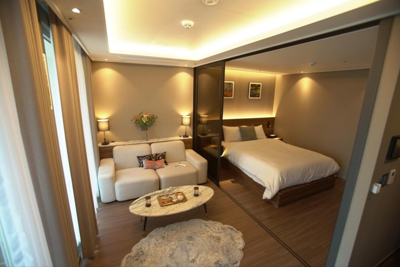 Sienna Ambassador Residence Пусан Экстерьер фото