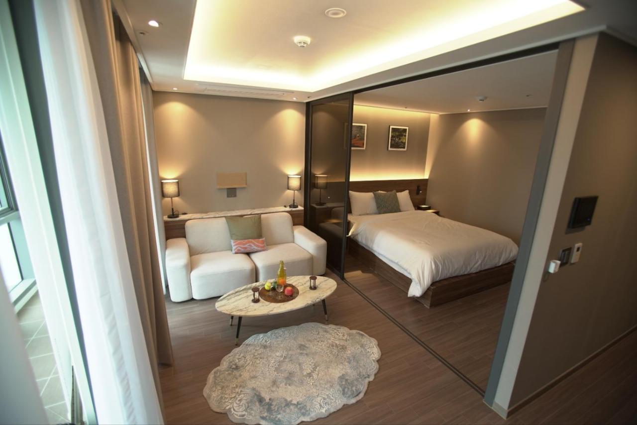 Sienna Ambassador Residence Пусан Экстерьер фото