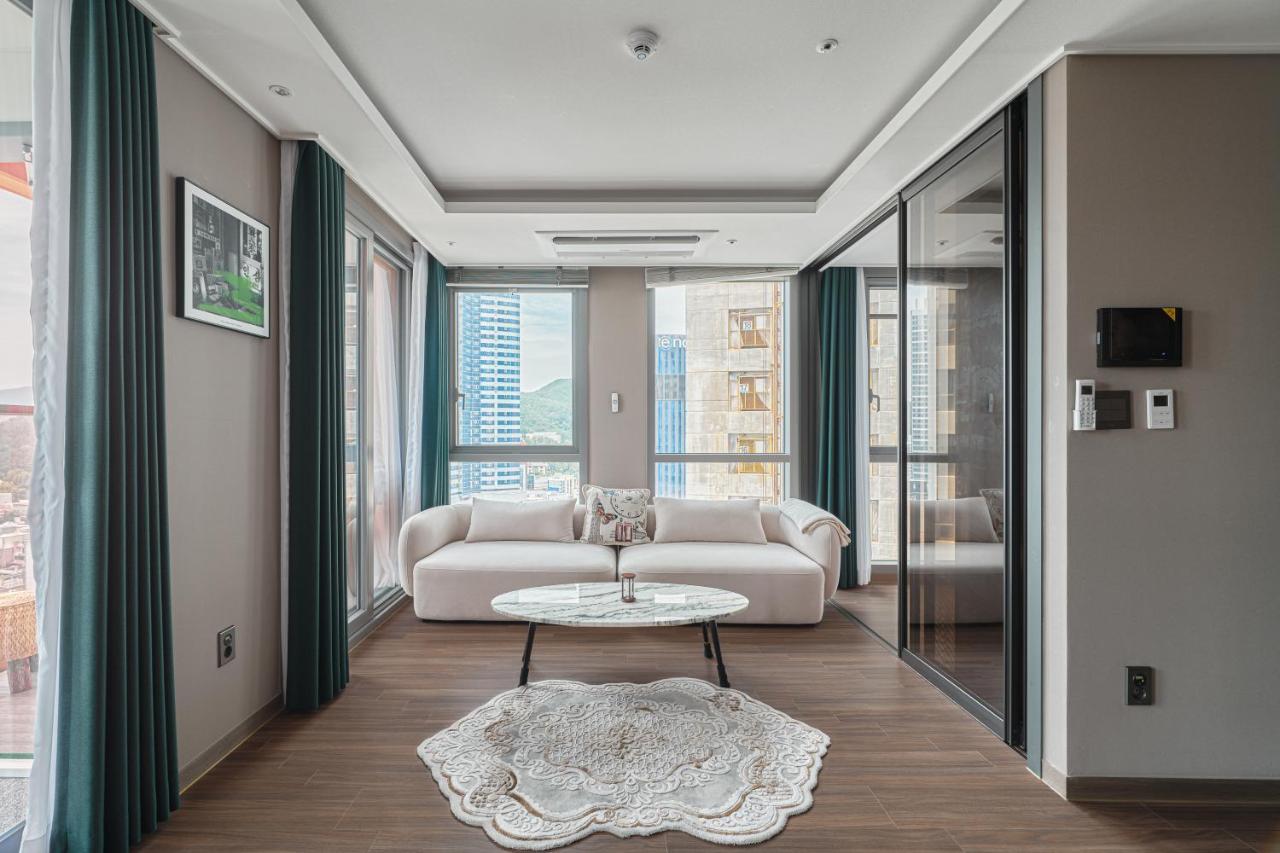 Sienna Ambassador Residence Пусан Экстерьер фото