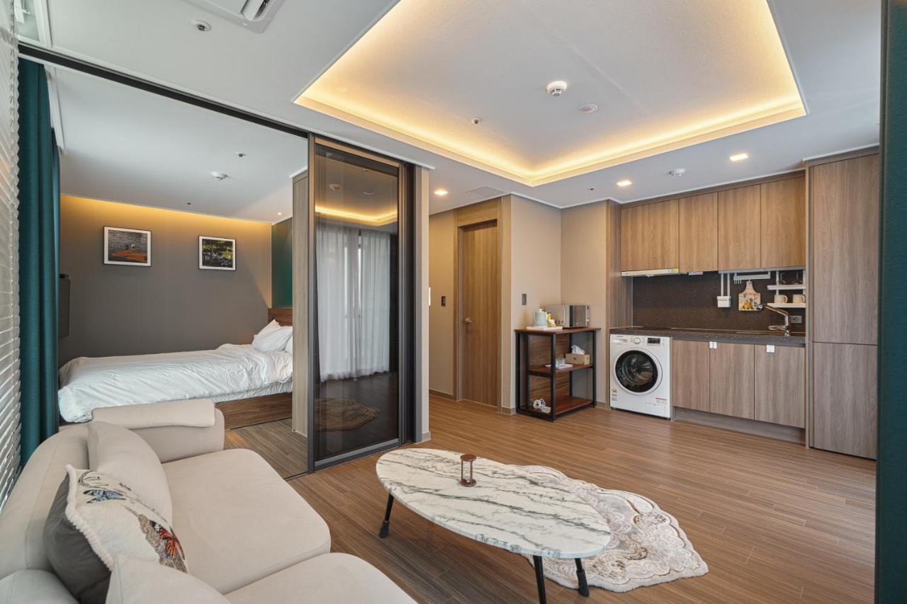 Sienna Ambassador Residence Пусан Экстерьер фото